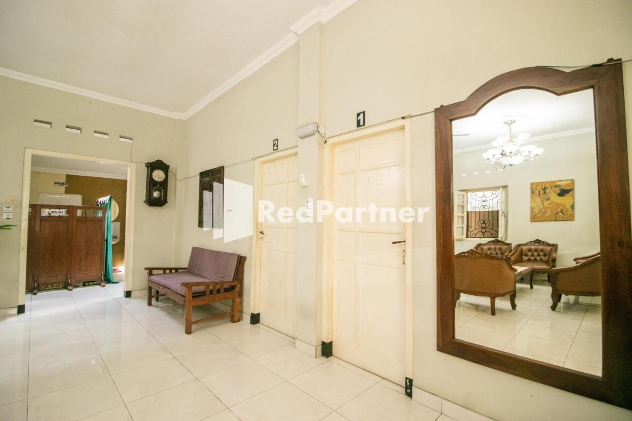 Kedyla Homestay Syariah Patangpuluhan Malioboro Area Yogyakarta Redpartner Ngabean Buitenkant foto